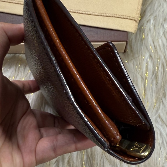 Louis vuitton Sarah Monogram long wallet with Duster and box included. 2CC slot - Picture 10 of 16